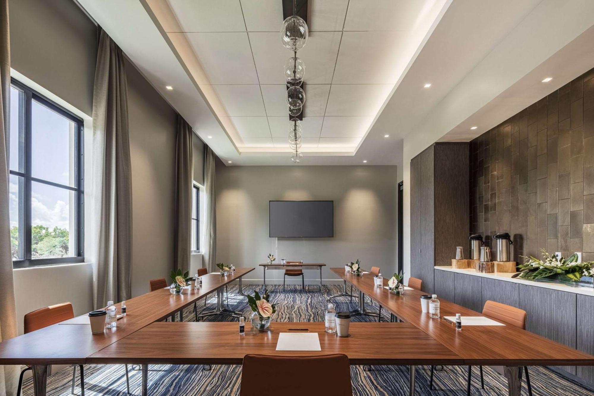 Thesis Hotel Miami Coral Gables, Curio Collection By Hilton Екстериор снимка